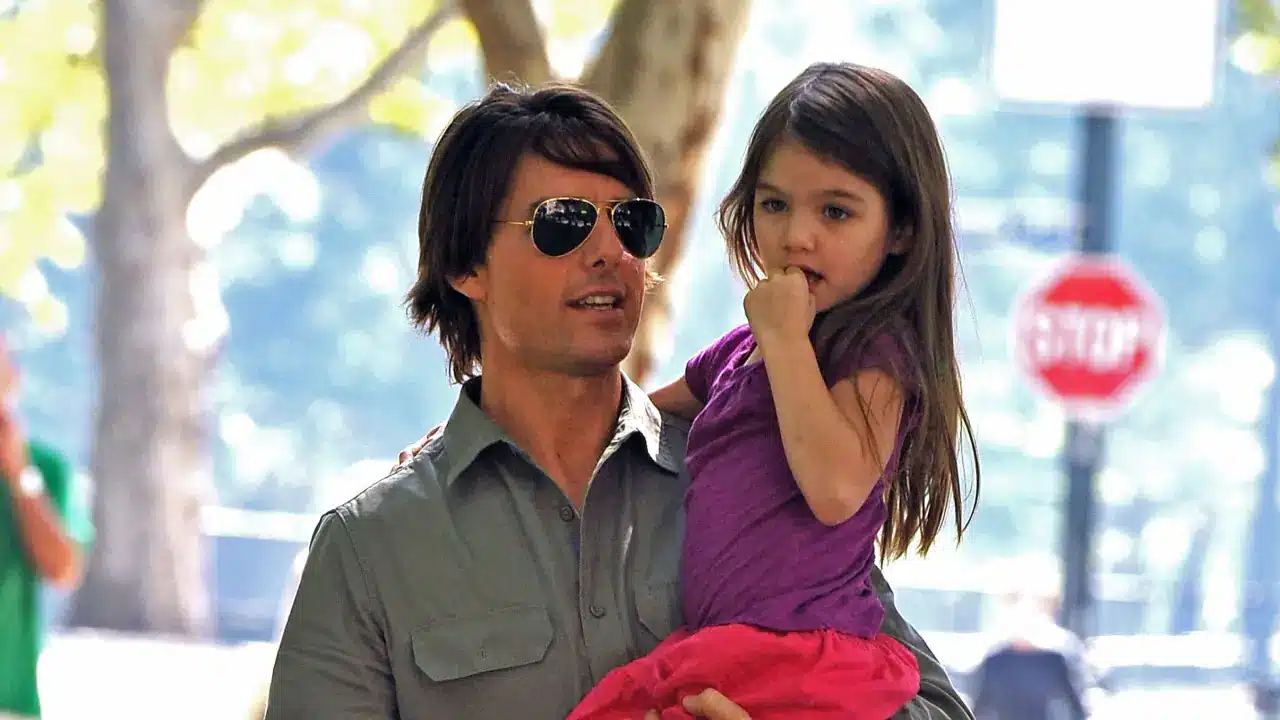 Tom Cruise se afasta de filha, Suri