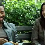 Donald Glover e Maya Erskine na série