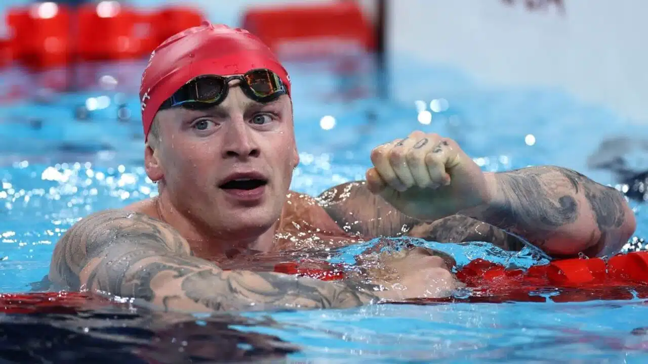 Nadador Adam Peaty diz que "acharam vermes" em refeição servida aos atletas