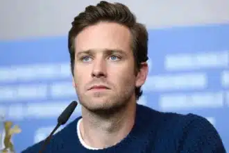 Armie Hammer em 2017 na divulgação de 'Me Chame Pelo Seu Nome'