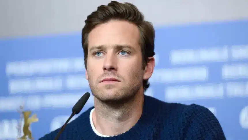 Armie Hammer em 2017 na divulgação de 'Me Chame Pelo Seu Nome'