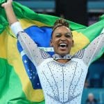 Rebeca Andrade após ganhar ouro no solo