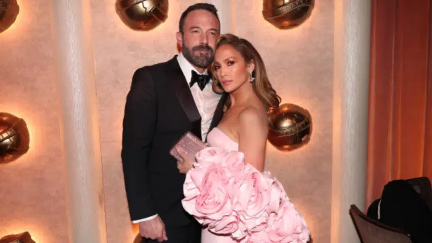 Foto Destaque: Jlo e Ben Aflleck (reprodução/Getty Images Embed/Christopher Polk/Golden Globes 2024)