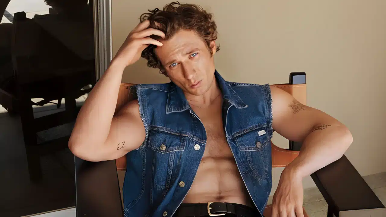 Jeremy Allen White em propaganda de Calvin Klein