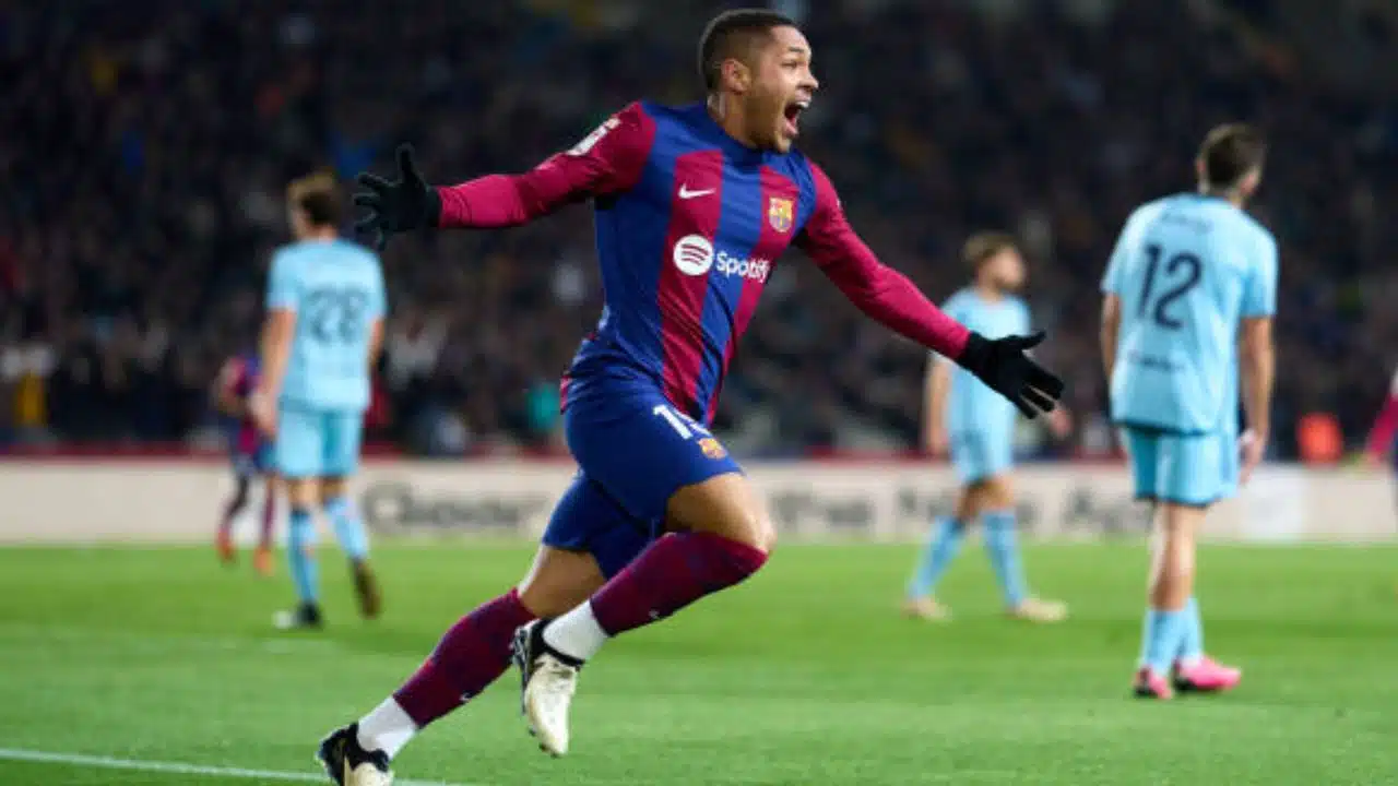 Vitor Roque comemorando o gol no jogo FC Barcelona v CA Osasuna