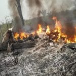 Avião em chamas após queda