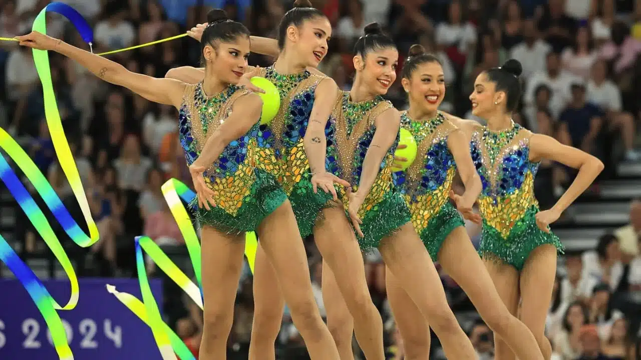 Foto Destaque: Ginástica rítmica do Brasil se despede de Paris na nona colocação (Ricardo Buffolin/CBG)