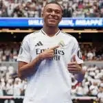 Foto destaque: Mbappé em sua apresentação no Real Madrid (Foto: Reprodução/Real Madrid)