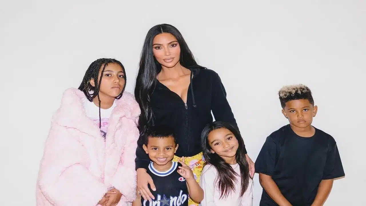 Kim Kardashian e filhos