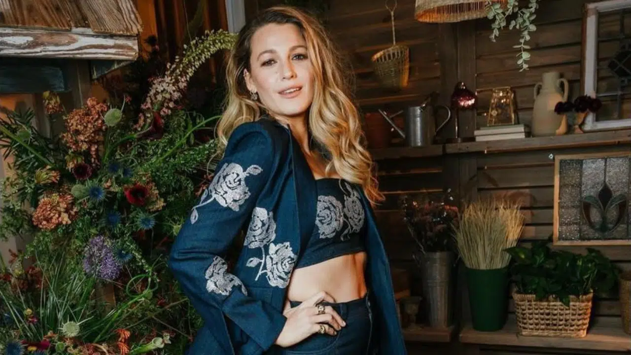 Foto destaque: Blake Lively em divulgação ao seu novo filme (Foto: reprodução/Instagram/@blakelivery)