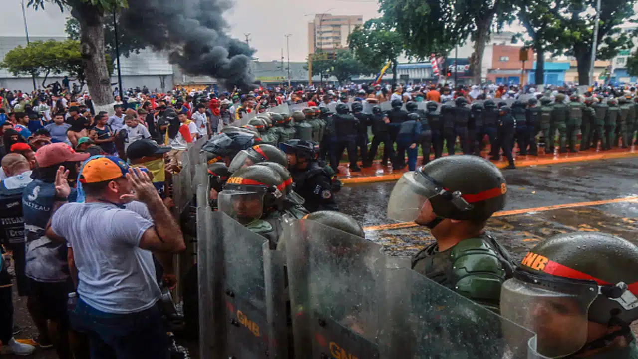 Revolta das famílias de manifestantes venezuelanos