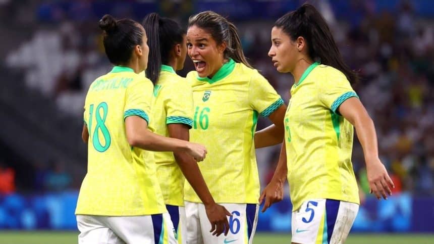 Foto Destaque: Jogadoras do Brasil na vibração pela vaga na grande decisão (Reprodução/Instagram/@selecaofemininadefutebol)