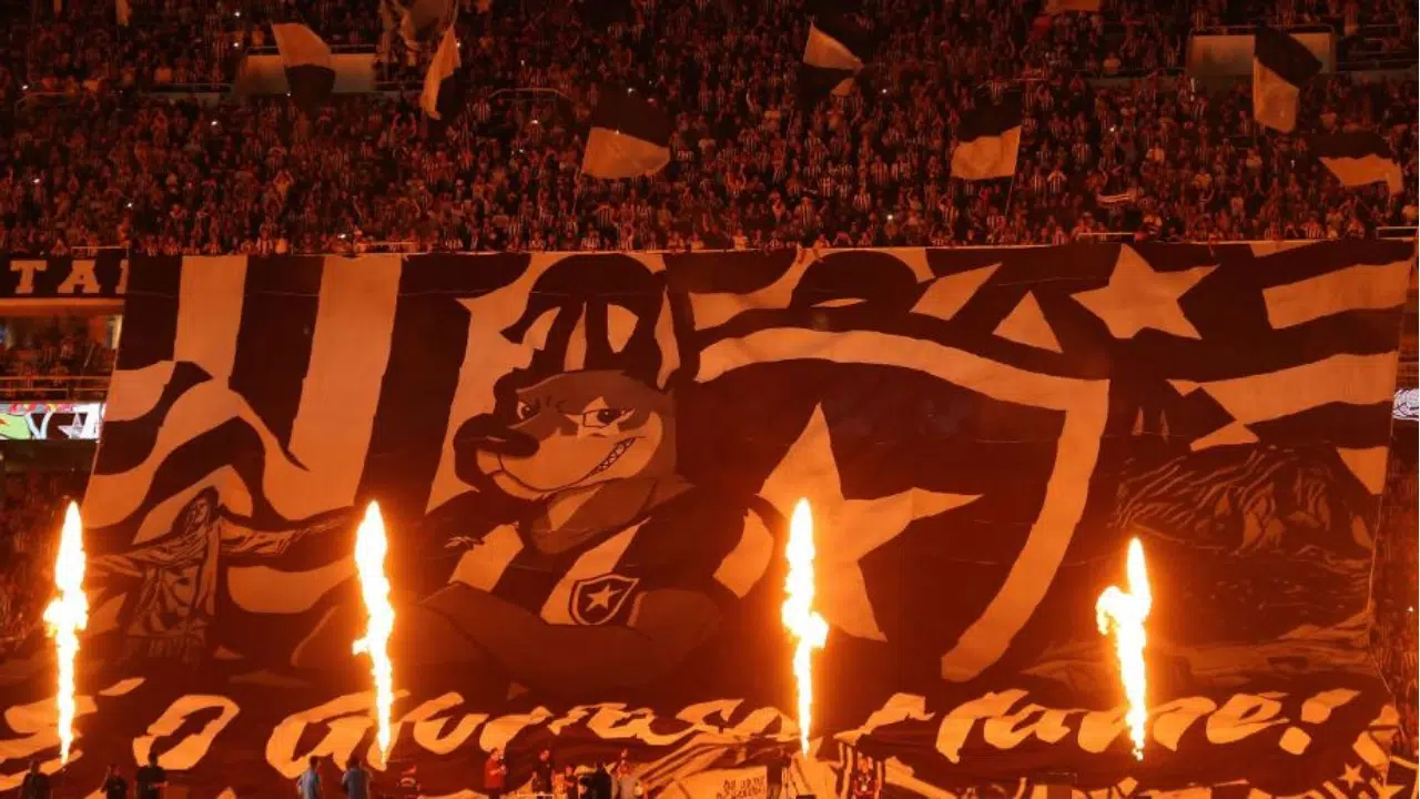 Mosaico organizado pela torcida do Botafogo