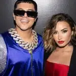 Demi Lovato com Eduin Caz, do Grupo Firme