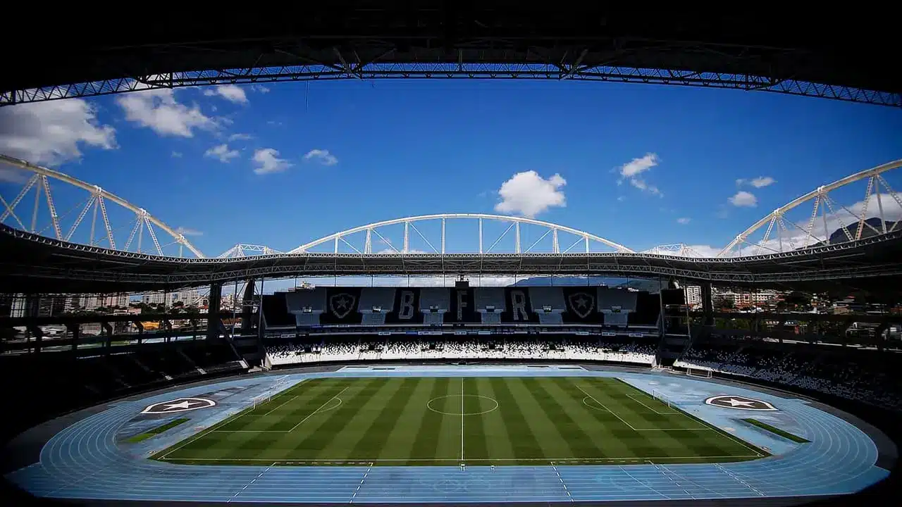 Foto destaque: Nilton Santos, palco do jogo desta quarta (Foto: Reprodução/Vitor Silva)