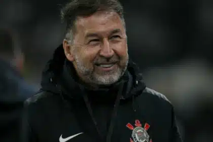 Presidente do Corithians em jogo contra o Red Bull Bragantino(Foto:reprodução/Getty Images embed/Ricardo Moreira)