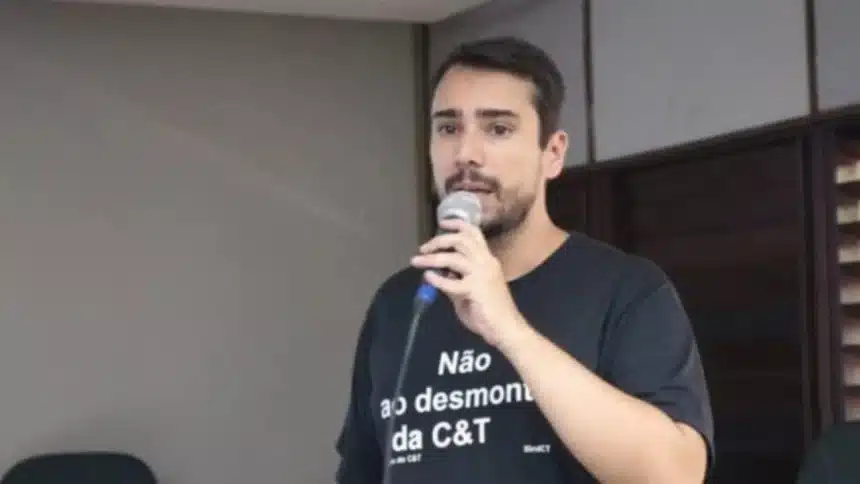 Christopher explica o afastamento de Anahí e Dulce no processo contra ex- empresário