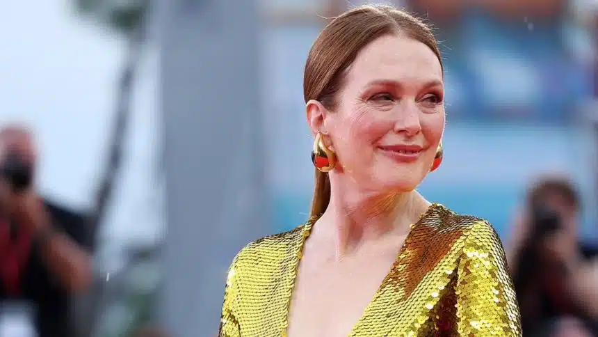 Julianne Moore no tapete vermelho do Festival de Veneza 2024