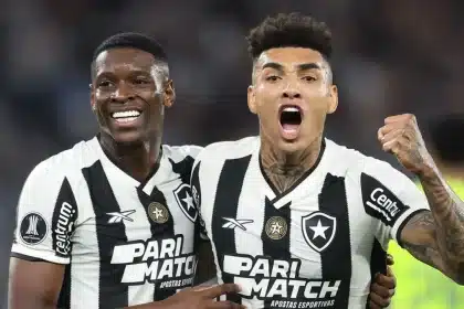 Escalação do Botafogo contra o Fluminense pode ter mudanças importantes