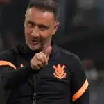 Técnico Vitor Pereira em Jogo do Corinthians