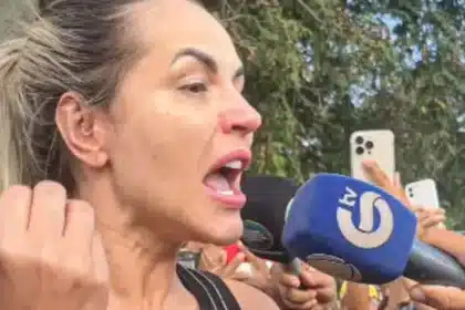 Deolane Bezerra sendo entrevistada por repórteres