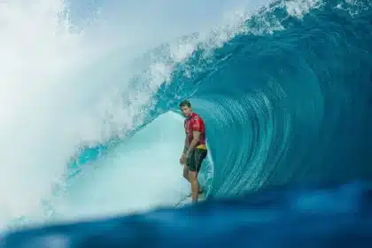 Campeão da WSL, John John Florence, confessa que sentiu medo ao competir contra Ítalo Ferreira