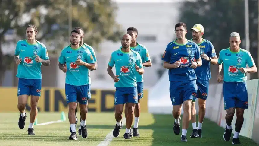 Jogadores do Brasil durante treino no CT do Athletico-PR