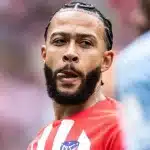 Memphis Depay em campo pelo Atlético de Madrid