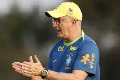 Dorival Júnior treina Seleção Brasileira com 4 desfalques