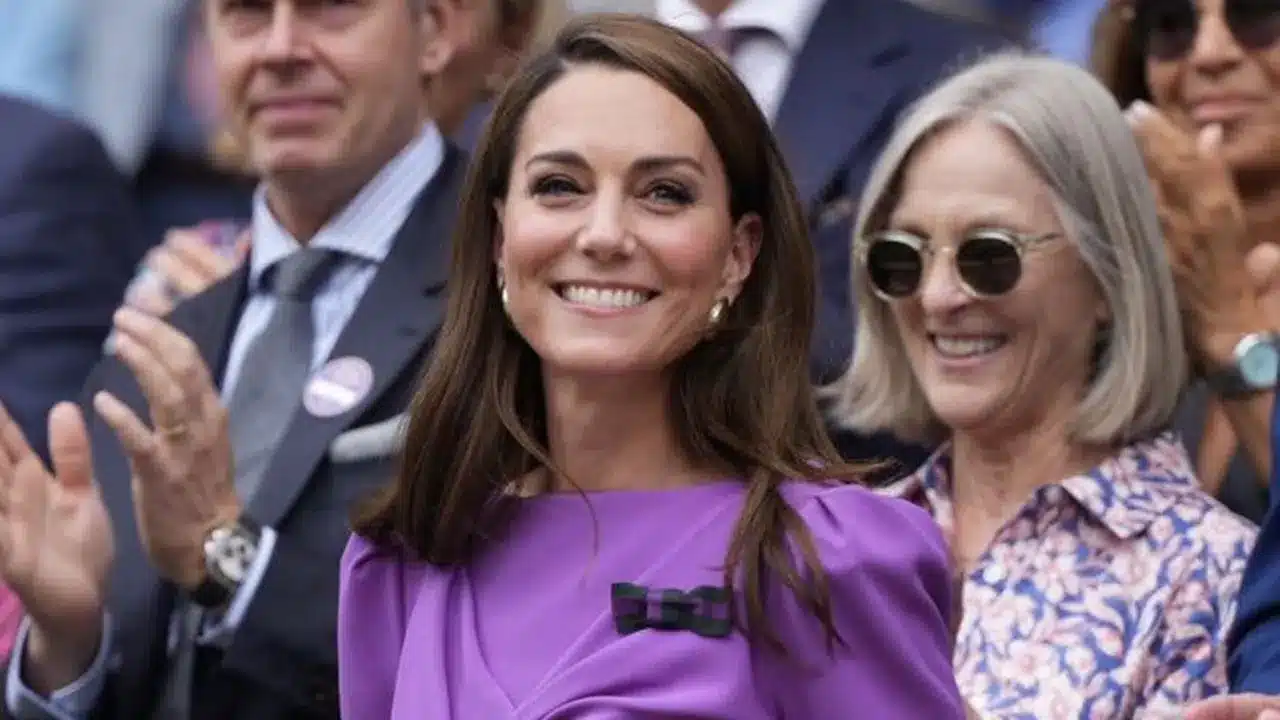 Kate Middleton anuncia que concluiu tratamento de quimioterapia