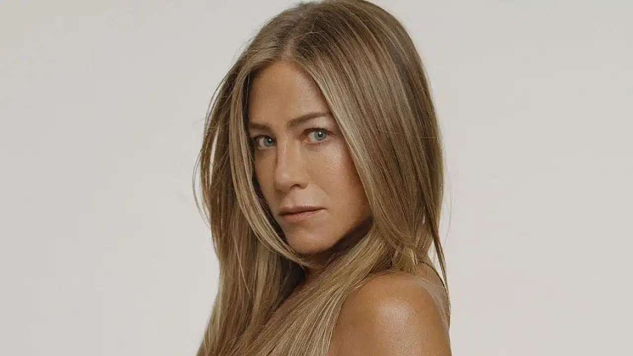 Jennifer Aniston recebe visita de policia na sua casa