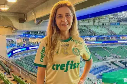 Leila Pereira em jogo do Palmeiras