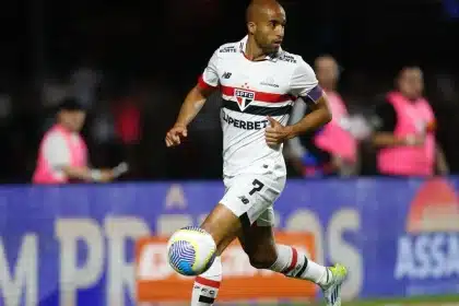 Após derrota, Lucas Moura admite partida ruim do São Paulo