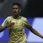 Palmeiras confirma lesão de Estevão, que deve desfalcar o time contra o Vasco