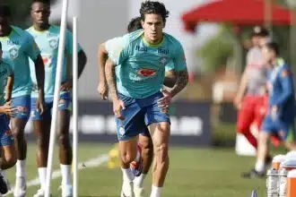 Pedro durante treino da Seleção Brasileira