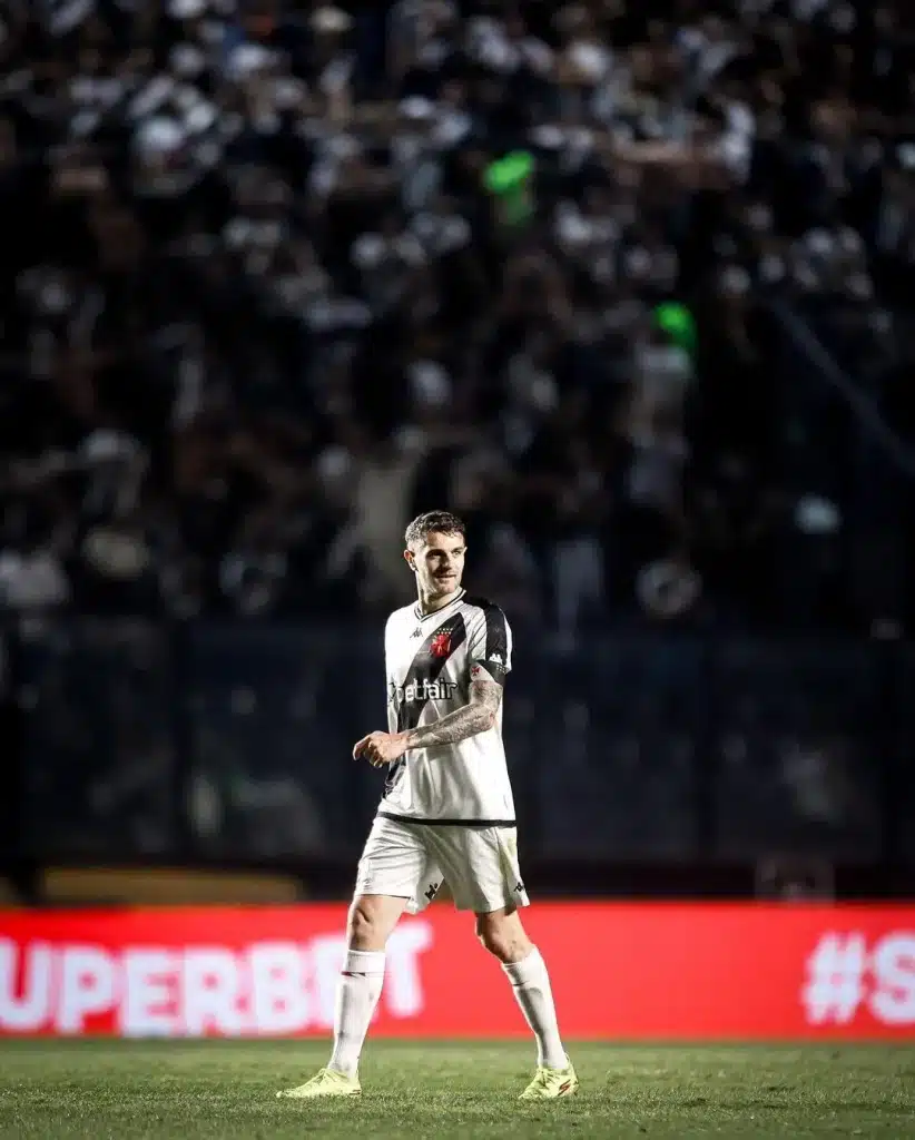 Vegetti durante jogo do Vasco