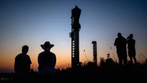 SpaceX realiza teste bem-sucedido com retorno do propulsor Super Heavy