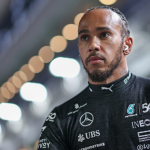 Lewis Hamilton revela como falou para Toto Wolf que iria para a Ferrari