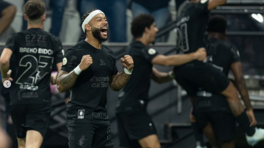 Corinthians vence por goleada o Athletico e consegue sair da zona de rebaixamento