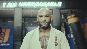 Demi Lovato lamenta morte de lutador Guilherme Bomba, com quem se relacionou no passado