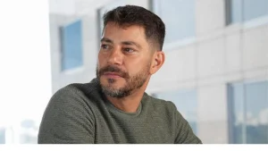 Evaristo Costa fala sobre os desafios de viver com doença rara