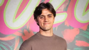 Felipe Simas volta atrás e desiste de atuar em novela bíblica na Record