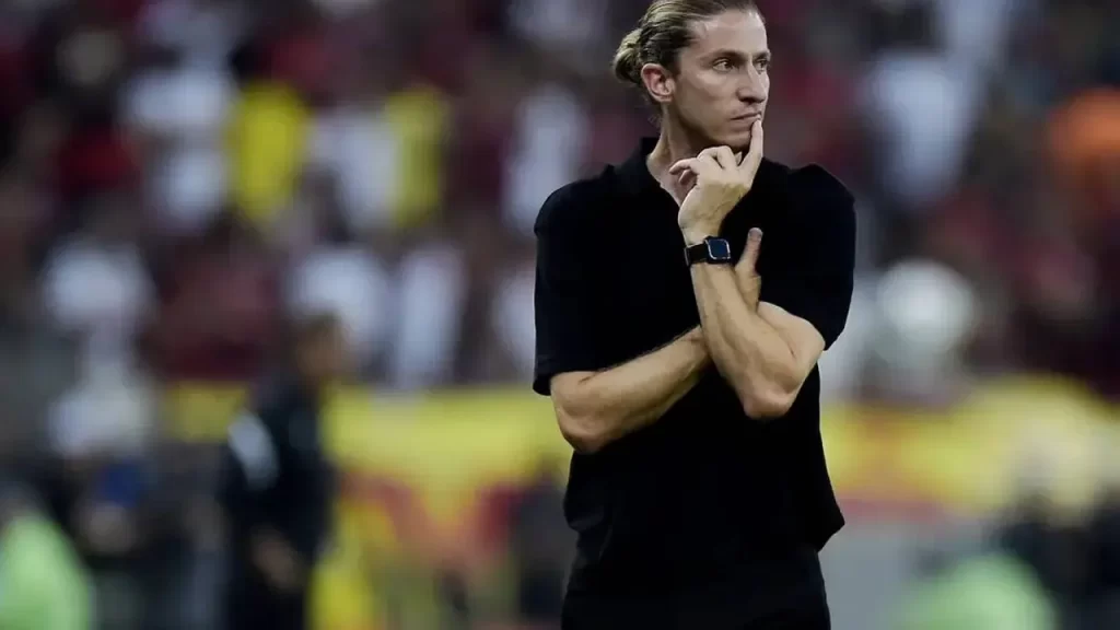 Jornal da Espanha destaca clássico carioca e a derrota do Flamengo de Filipe Luís