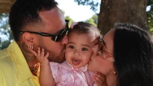 Neymar compartilha momento com Bruna Biancardi e filha Mavie em resort de luxo na Arábia Saudita