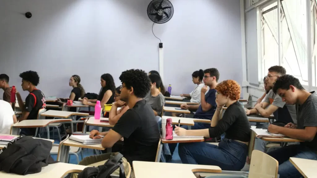 Governo divulga notas finais do Concurso Nacional Unificado e suspende resultado de bloco por decisão judicial
