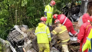 Velório coletivo das vítimas de acidente na BR-376 acontece nesta terça em Pelotas