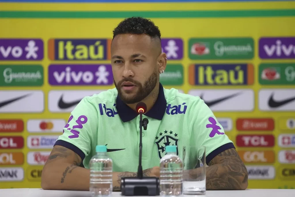 Neymar pretende voltar a jogar pela seleção brasileira