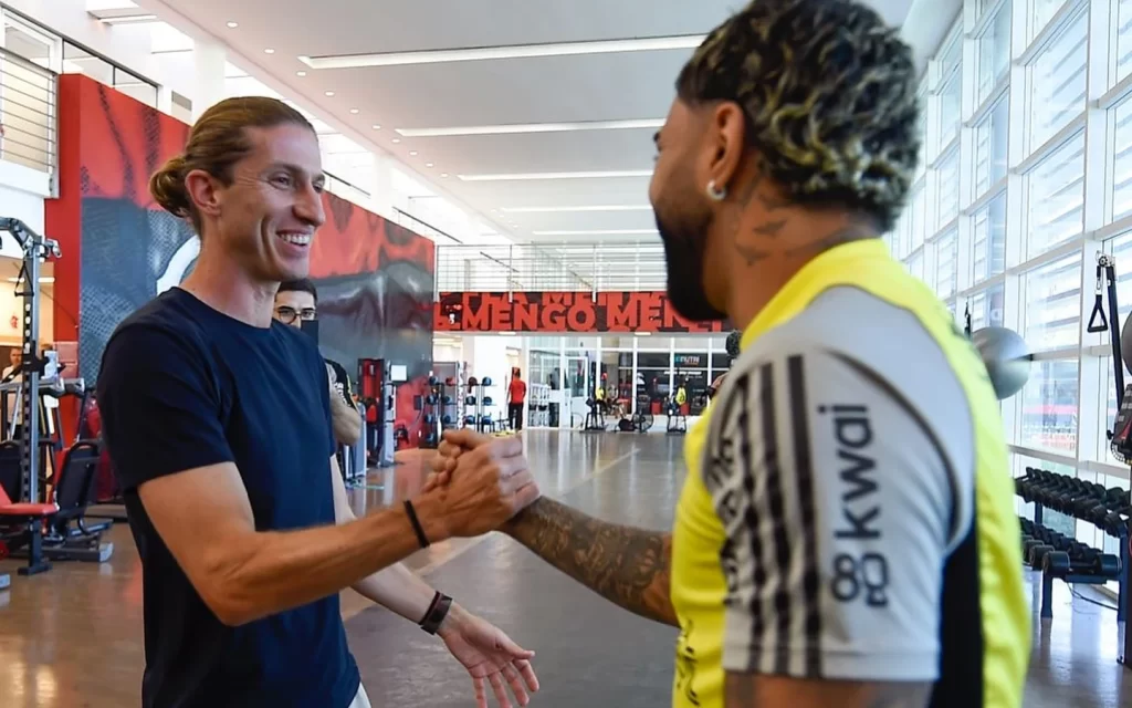 Gabigol ganha destaque no time com o novo treinador Filipe Luis