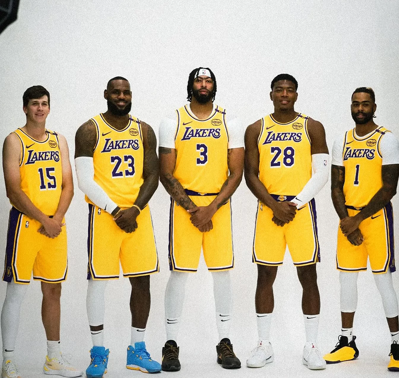 Os Lakers se preparam para o início da temporada