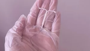 Novo estudo sugere que o uso de DIU pode aumentar em até 40% o risco de câncer de mama